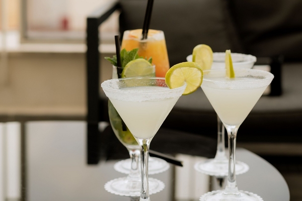 Cosmo Hotel & Bar