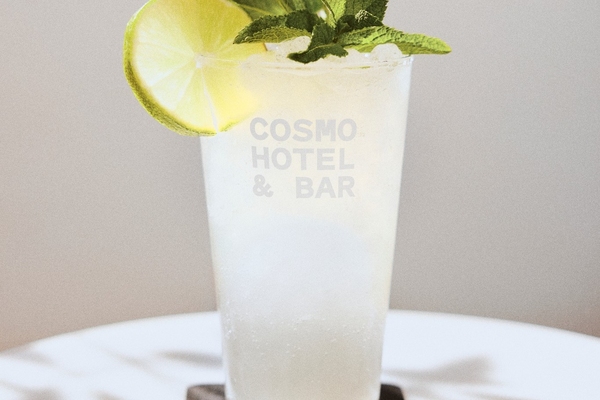 Cosmo Hotel & Bar