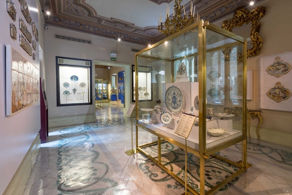 Museo Nacional de Cerámica y de las Artes Suntuarias González Martí