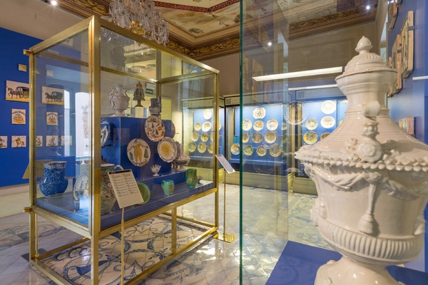 Museo Nacional de Cerámica y de las Artes Suntuarias González Martí