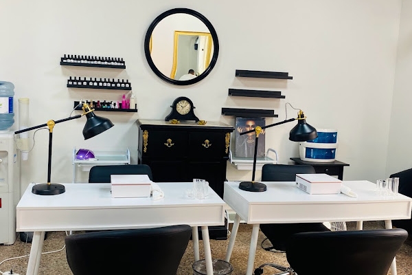 Nurys Ferrer Peluquería & Estética